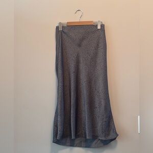 ARITZIA Babaton satiny skirt